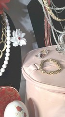 Grandma’s Estate; Jewelry, Trinkets, & Vtg, Fun, Floral Inspired Junk! #171