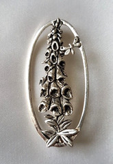 Vintage MASJ Maureen Ann Story Jones 1990 Silver Plated Pewter Foxglove Pin 9.2g
