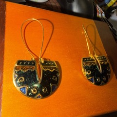 Vintage Edgar Berebi Retro green and gold colored Dangle Hook Earrings marked