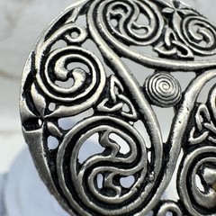VTG Pewter Celtic Triskellion Design Swirl Brooch Silver Tone 2”