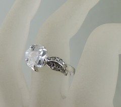 VINTAGE SILVER PLATED SOLITAIRE FLOWER ROUND CUT CRYSTAL RING SIZE 8