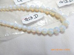 VINTAGE WHITE OPALESCENT GLASS PEARL NECKLACE