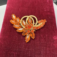 Juliana D&E BOOK PIECE Brooch Pin Orange Rhinestone Gold Tone Wire Ref 4263 2.5”