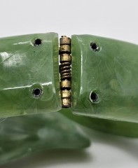 Vintage 1960 MCM Green Marbled Twist Lucite Clamper Bangle Bracelet 7″ Hong Kong