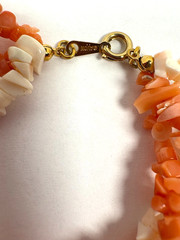 Vintage Avon Peach & Ivory Chip Bead Necklace Bracelet Jewelry Set