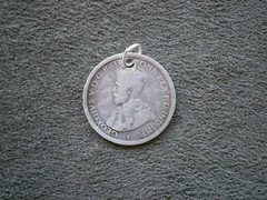 George V Sterling Silver Australia Sixpence Coin Bracelet Charm Pendant 1919