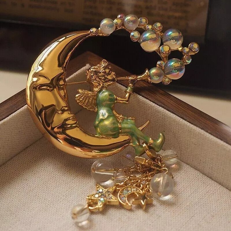 Vintage Art Nouveau Brooch Style Fairy Beauty Shawl Pin Pendant Jewelry Unique
