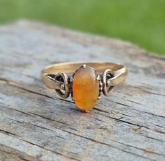 Antique 18K Yellow Gold Orange Fire Ethiopian Opal Ring Old Estate Jewelry