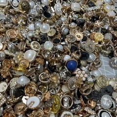 Vintage-now Costume Jewelry makeing Lots button Read Description 50pcs