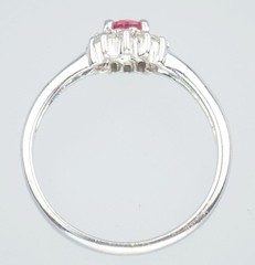 Beautiful Vintage Estate Solid 9K White Gold Red Spinel Floral Ring Size 7