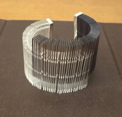 VINTAGE MODERNIST ACRYLIC PLEXIGLASS ASYMMETRICAL BRACELET