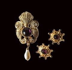 Jeff Lieb Brooch & Piscatelli Earrings: Vintage Jewels of India, Moghul style