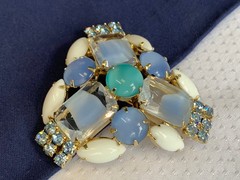 Vtg Rhinestone Costume Jewelry Set Blue Milk Glass Look Brooch Earrings *READ*