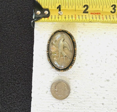 EXQUISITE ANTIQUE LOVE & MOURNING DOMED BUBBLE GLASS VICTORIAN ERA BROOCH