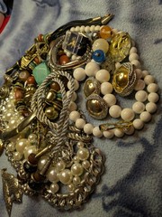 Lovely Vintage Jewelry Lot~ 1 Lb 14 oz See Photos!