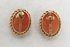 BEAUTIFUL PAIR VINTAGE 14k GOLD CAMEO EARRINGS