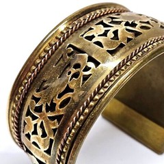 VINTAGE Pierced Metal Filigree Cuff Bracelet Made in India
