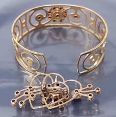 Vintage 1/20 12K GF Red Rhinestone Cuff Bracelet Heart Brooch Set