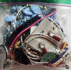 1 lb. Wearable Costume Jewelry Vtg to Mod Some Brands Mixed Materials 20-25 pcs