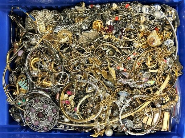 10 Pounds Unsorted Jewelry Making Lot Some Wearable Resell Mixed In Junk Tangled