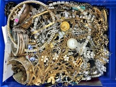 10 Pounds Unsorted Jewelry Making Lot Some Wearable Resell Mixed In Junk Tangled