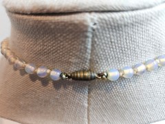 Antique Vintage OPALINE OPALESCENT GLASS Graduated BEAD NECKLACE 32″