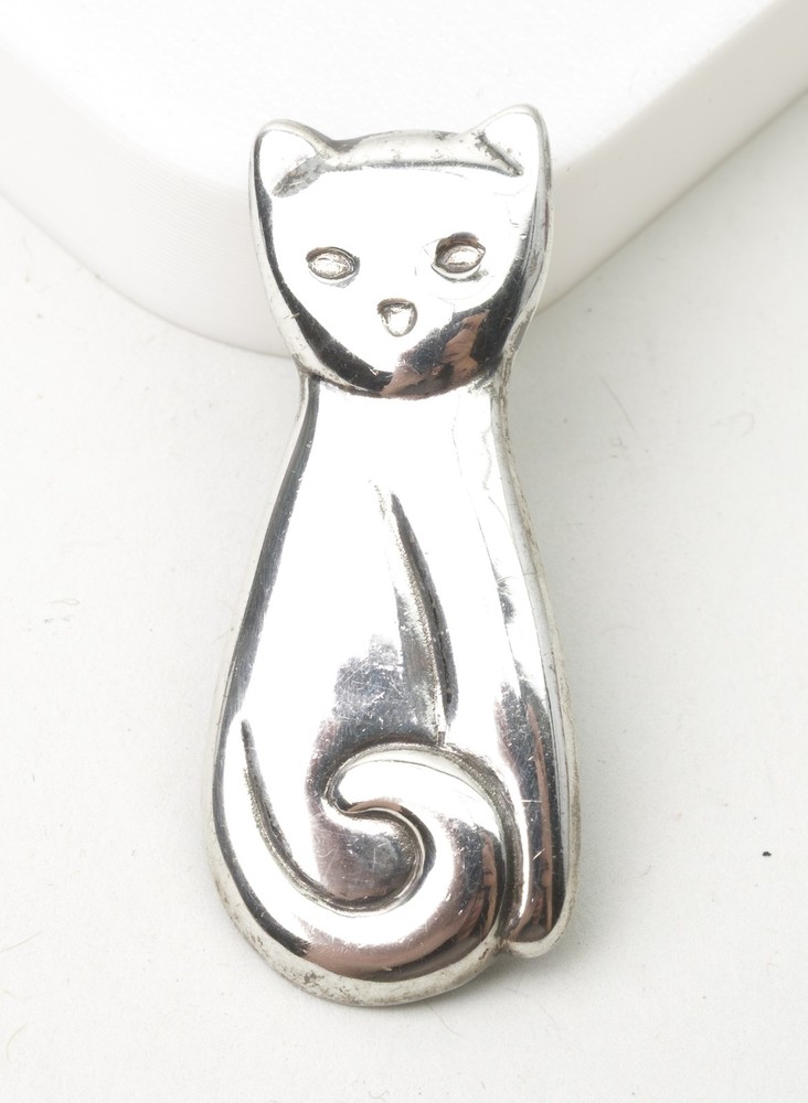 James Avery Sitting Cat Vintage Sterling Silver Pin