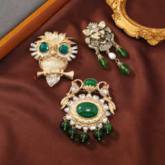 Vintage Women Fashion Rhinestone Owl Lion Brooches Badges Accessories Elegant