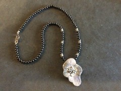 VTG Silver Plated Pewter Flower Black Beaded Necklace 18”