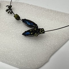 Vtg Set Black Shaped Wire Navy Denim Olive Stone Neck Choker Earring