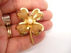 Vintage Floral Gold Tone Mesh Faux Pearl Flower Brooch USA Seller