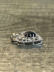 VINTAGE LADIES 10K WHITE GOLD HEART CHARM PENDANT BLUE SAPPHIRE MIDDLE 1.4 GRAMS