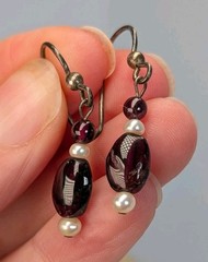 Women’s Vintage Sterling Silver Dark Red Garnet & Pearl Beaded Dangle Earrings