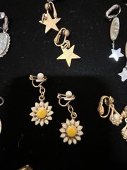 20 Pair Vintage Clip On EarRings Various Colors And Styles As Pictured Lot 02