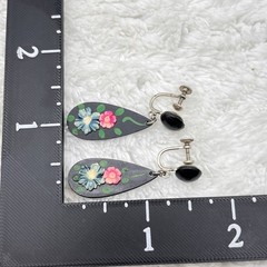 Vintage Black Flower Earrings Tole Painted Floral Screw Backs Teardrop 1.5″
