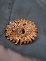 Kenneth lane , vintage brooch Set With Rhinestones & Goldtone Finish 2″ X 1 1/2″
