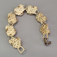 Vintage Linked Bracelet White Asymmetrical Faux Pearl Gold Tone Filigree 6.5″