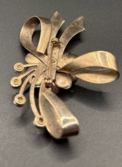 Vintage Old Era Brooch