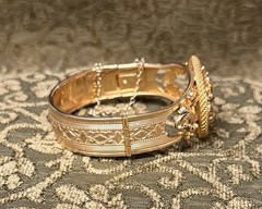 Vintage Faux Jade And Gold Tone Metal Bracelet / Costume Jewelry