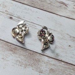 Vintage Screw Back Earrings – Pink Leaf with Cream & Turquoise Tone Accents