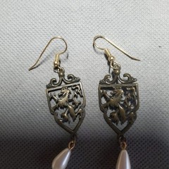 Vintage JJ Jonette Jewelry Copper Shield Earrings Medieval Lion Heraldic Dangler