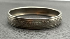 Vintage Heart Pattern Boho Love Silver Tone 11.5MM Bangle Bracelet 8”