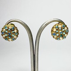 Vintage Jewelry Clip On Gold Tone Round Earrings Made In Austria