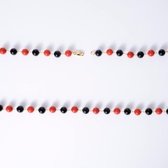 Antique 1920s Art Deco Coral and Onyx Beads Necklace and Bracelet Set
