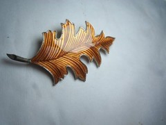 VTG Guilloche Gold-Tone Leaf Brooch Orange And Brown Guilloché Enamel Detailing