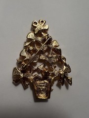 Vintage Lot of 11 Christmas Trees/Other Brooches Pins Some Signed