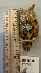 I am Edgar Berebi MY Harlequin owl PIN never worn Vintage signed Certificate .