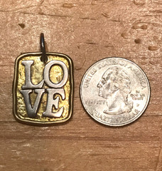 GRACE & HEART ” LOVE ” TWO TONE PENDANT / BRACELET CHARM – POP ART CULTURE