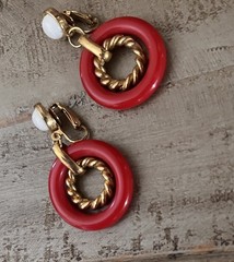 Vintage Red Gold White Double Circle Hoop 2” Drop Resin Stone Clip On Earrings