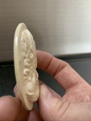 Antque Vintage Beautifully Carved Cameo Left Facing
